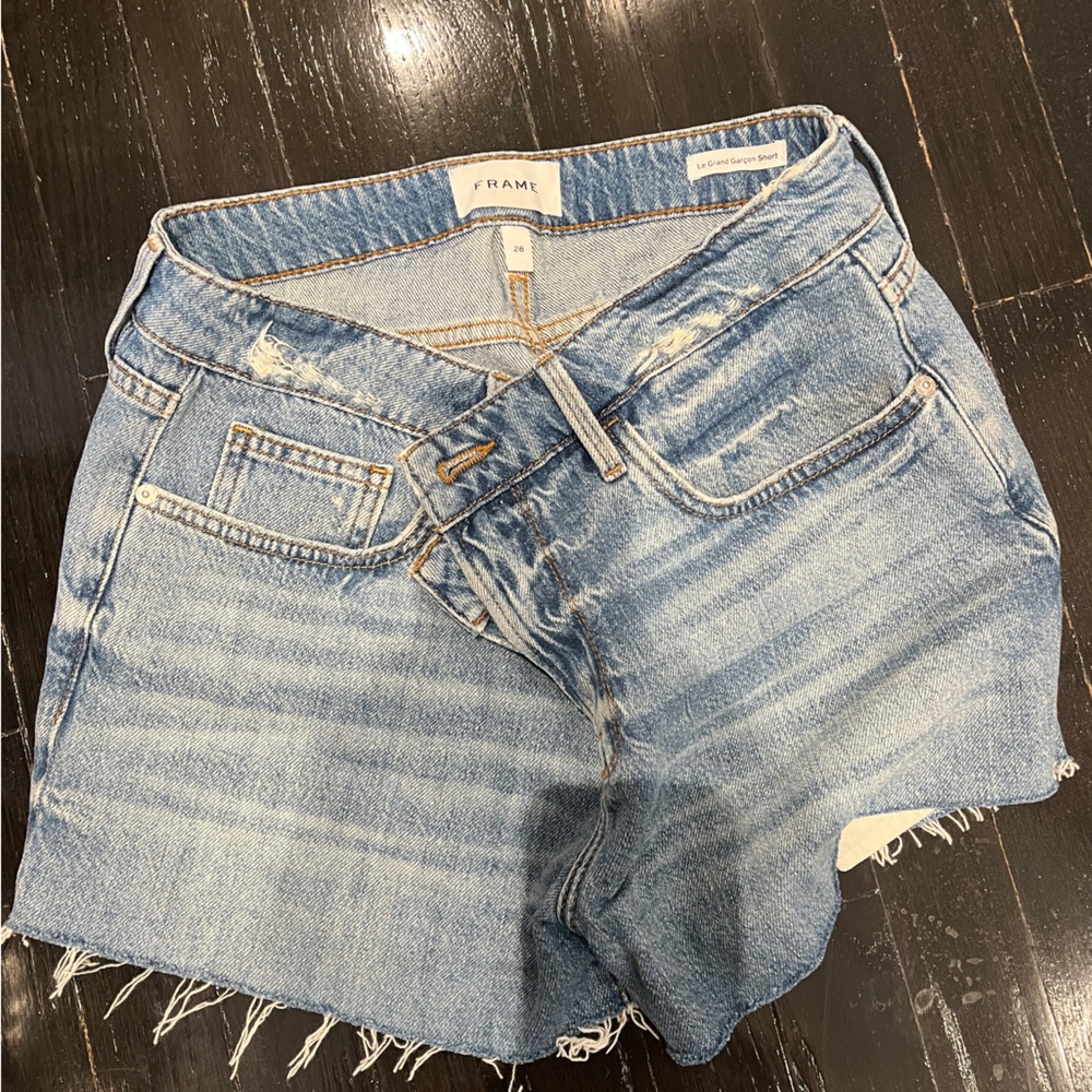 Frame Le Grand Garçon Cutoff Jean Shorts - 28
